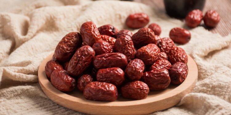 خواص و فواید عناب تازه و خشک در طب سنتی