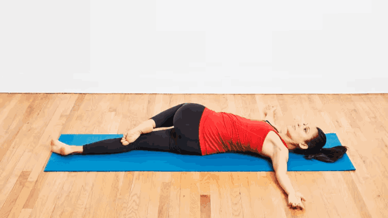 کشش پیچ ستون فقرات در حالت خوابیده