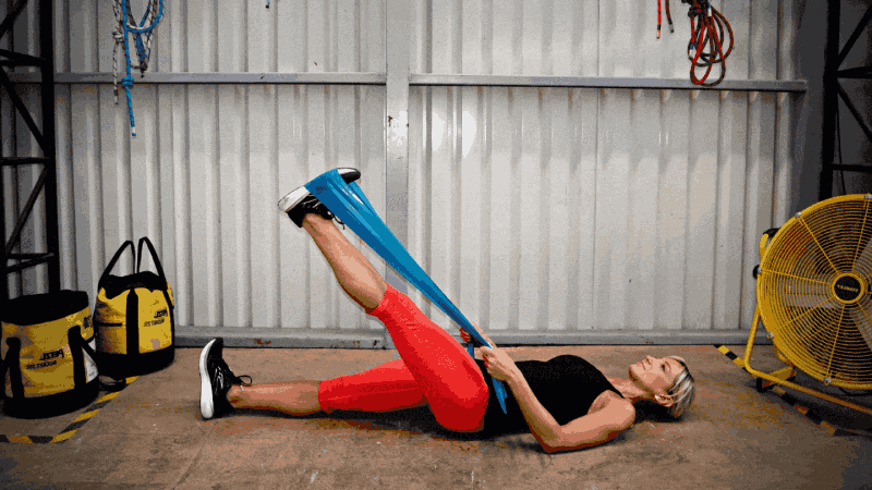 کشش همسترینگ در حالت خوابیده